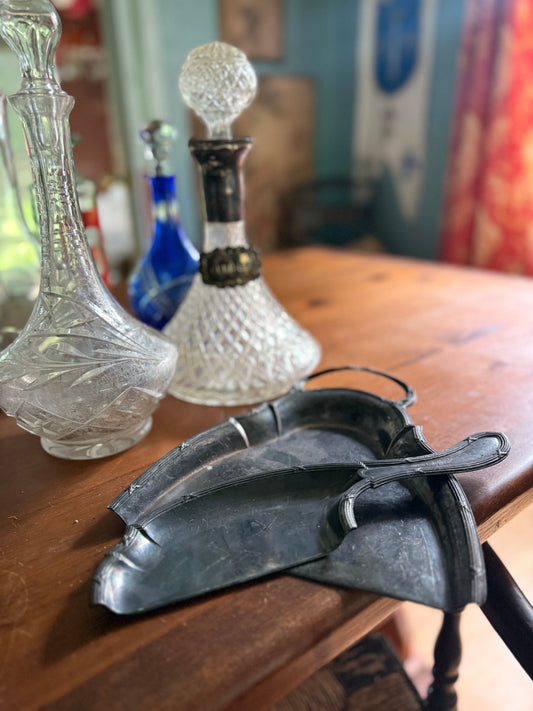 Porte-miette, Antique French Silver-Plated Crumb Tray & Scraper – Belle Époque Dining Service
