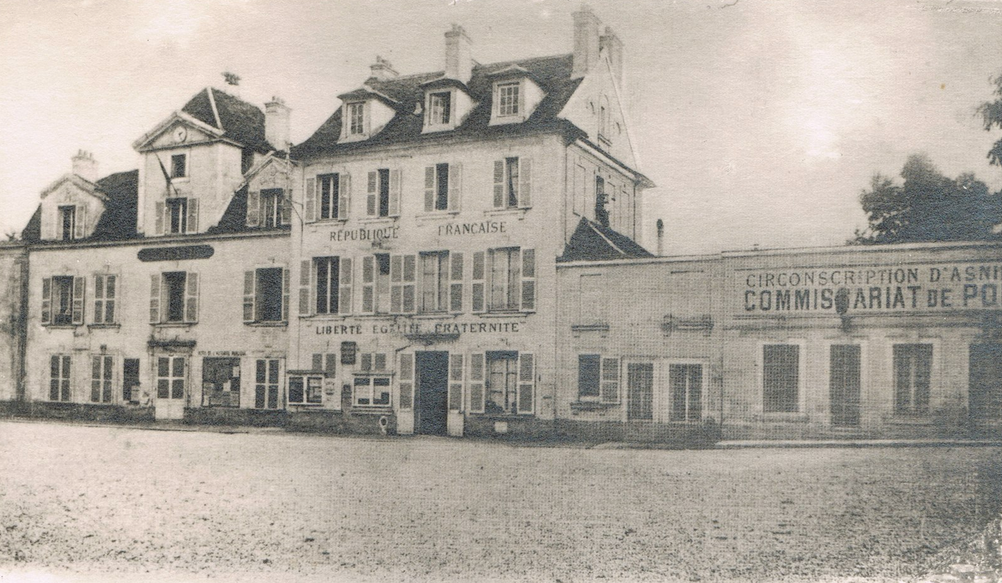 Commissariat Mairie d'Asnières Sur Seine | Large Oil on Board | 1956 | Signed